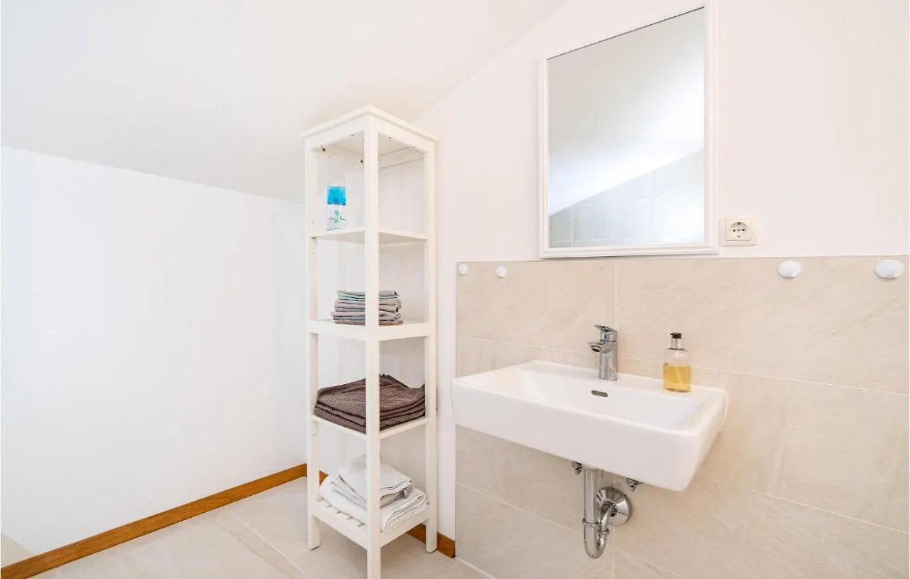 Holiday home Stunning Home In Vinjerac With Kitchen